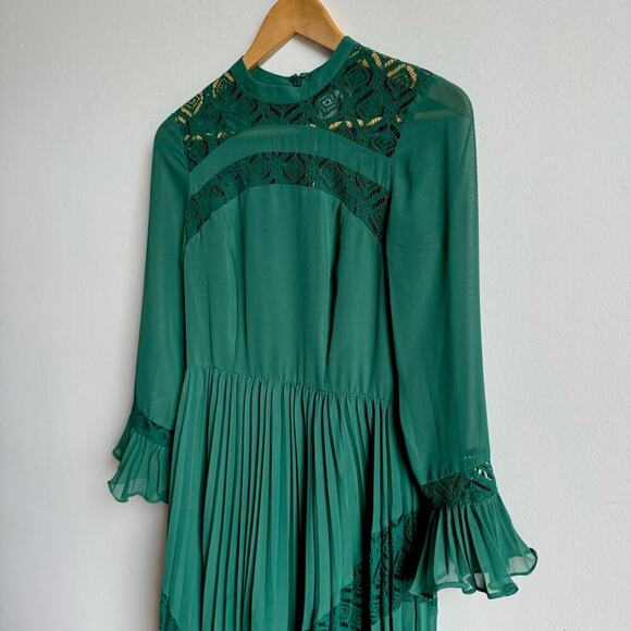 ASOS DESIGN Lace Insert Pleated Midi Skater Dress in Green - Picture 4 of 11